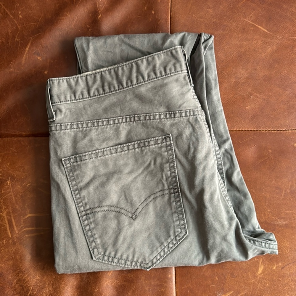 Levi’s Men's Chino Standard Taper Fit Stretch Pants